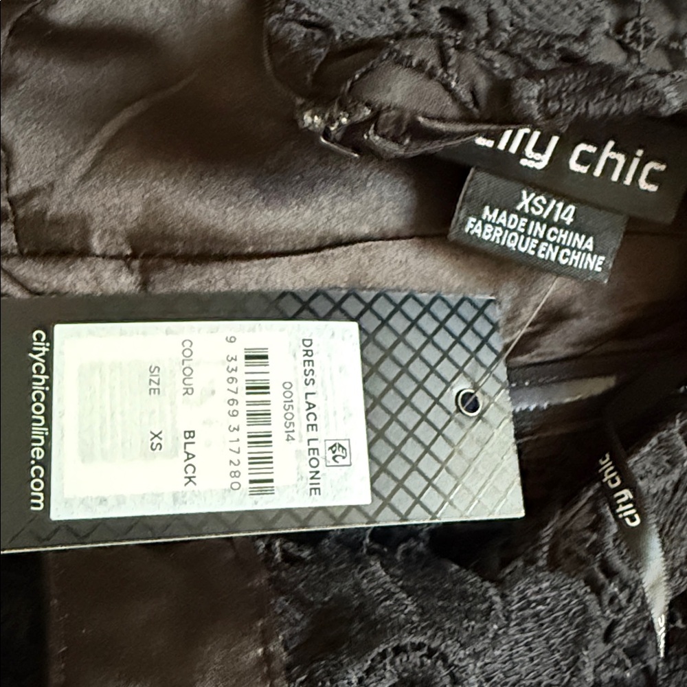 City Chic Dress Lace Leonie BLACK New With Tag
NWT size XS size 14 - Picture 2 of 2
